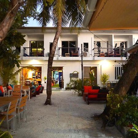 Maamadi Boutique Hotell Maafushi Exteriör bild