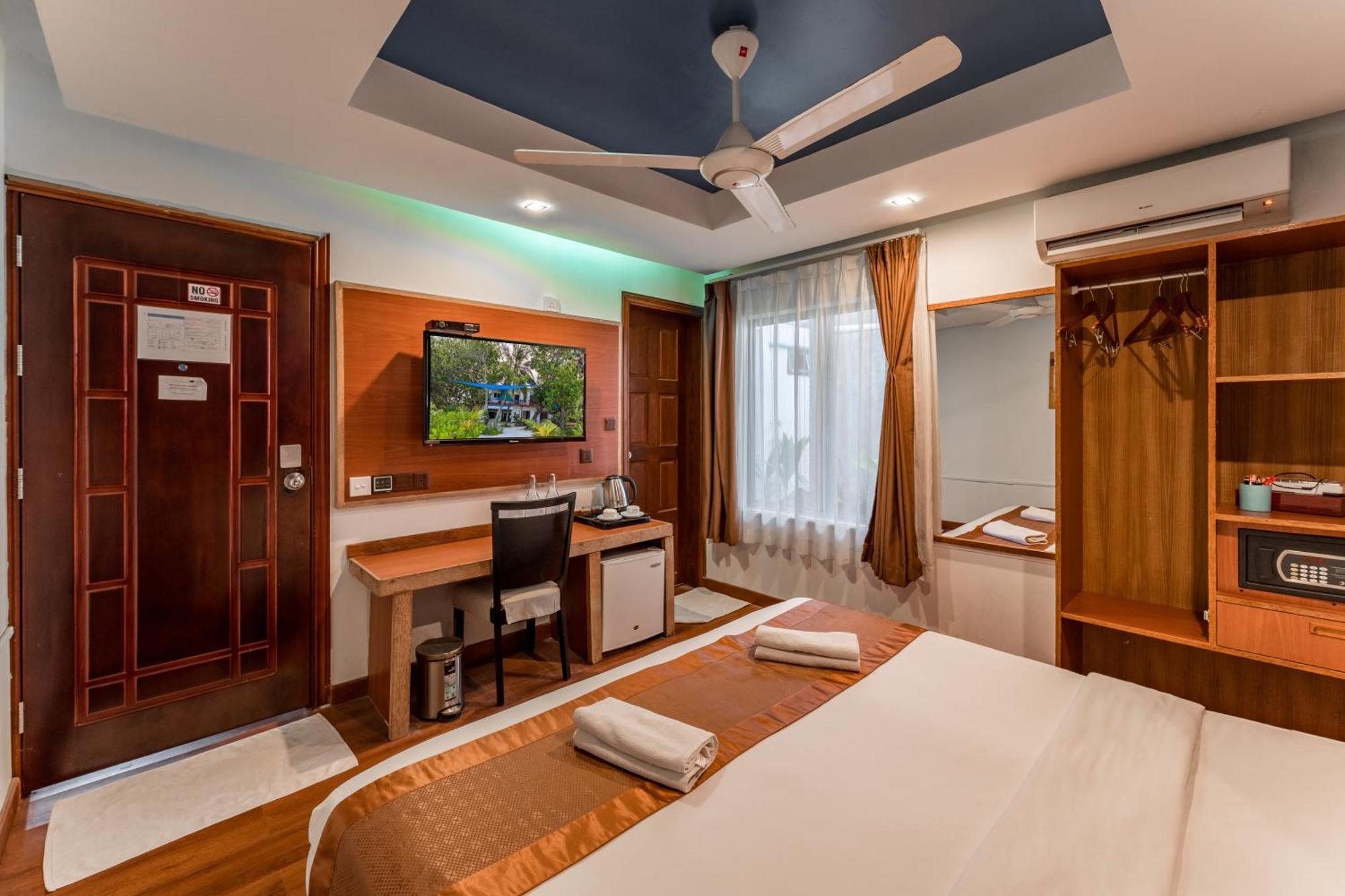 Maamadi Boutique Hotell Maafushi Exteriör bild