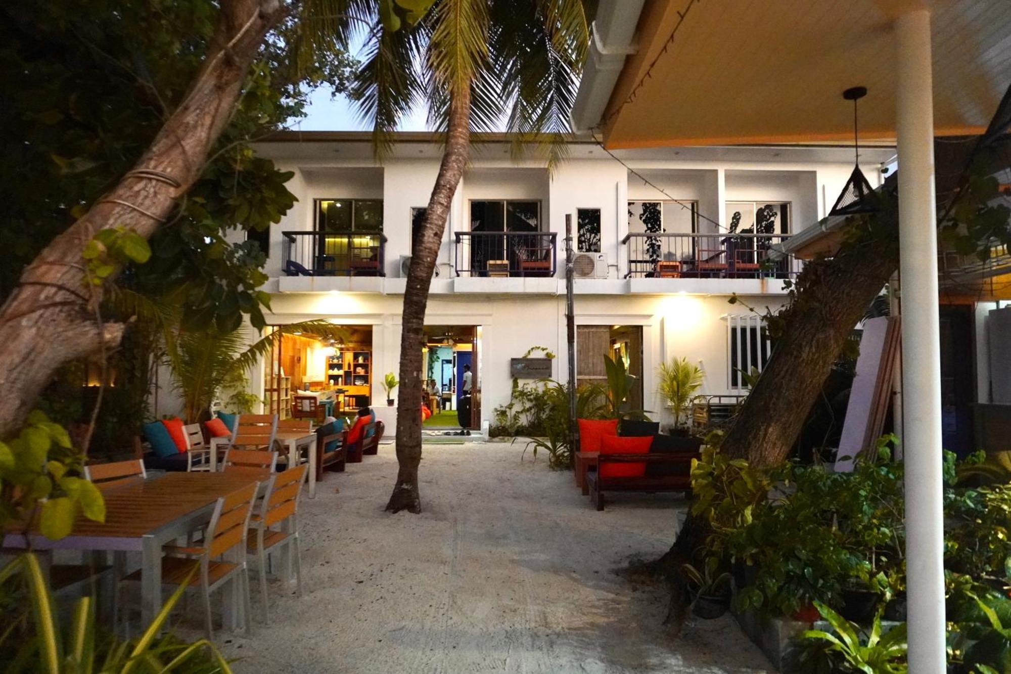 Maamadi Boutique Hotell Maafushi Exteriör bild