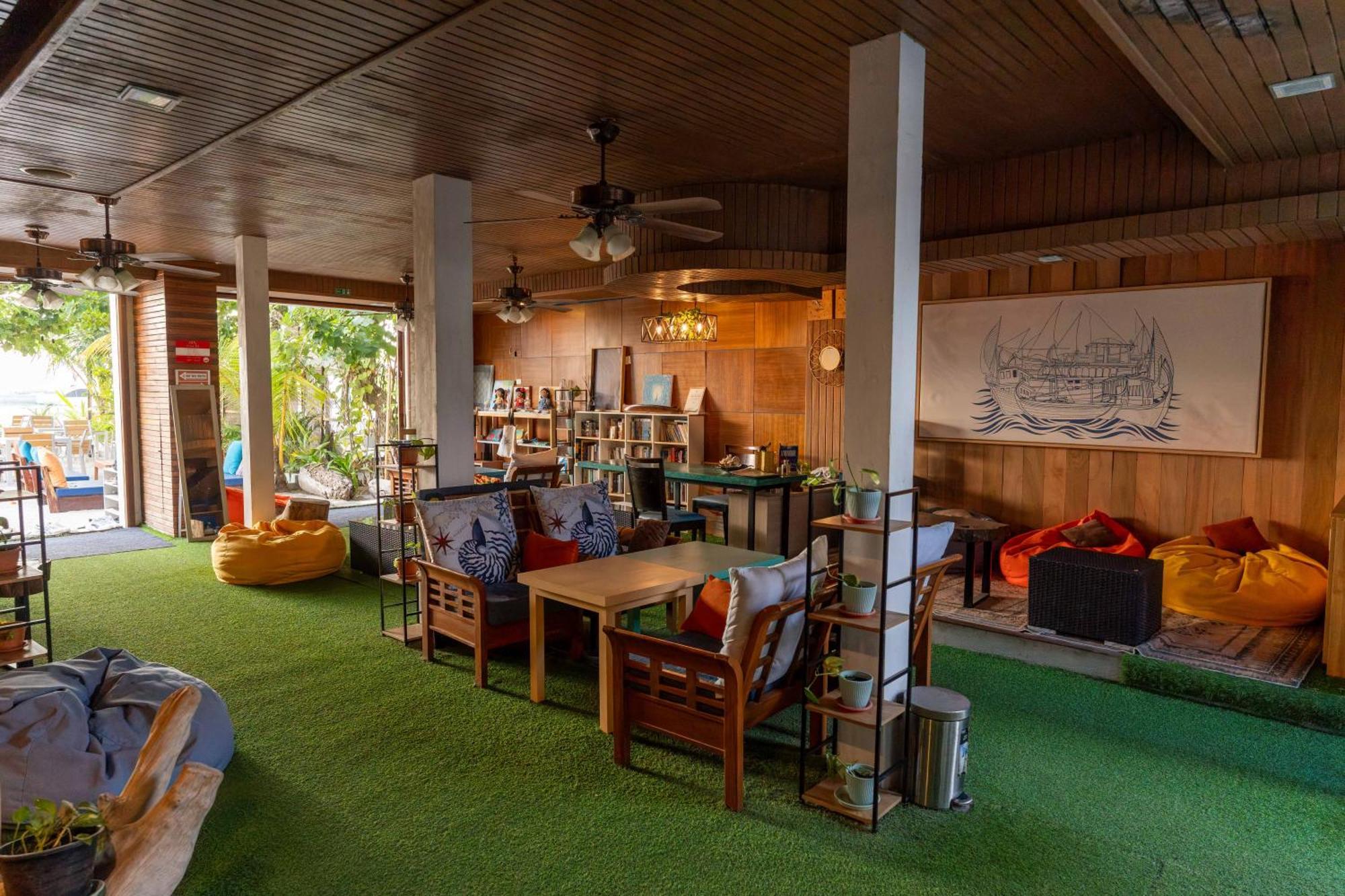 Maamadi Boutique Hotell Maafushi Exteriör bild